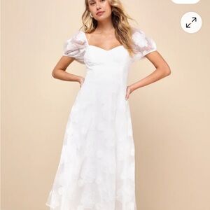 Lulu's White Floral Midi Dress